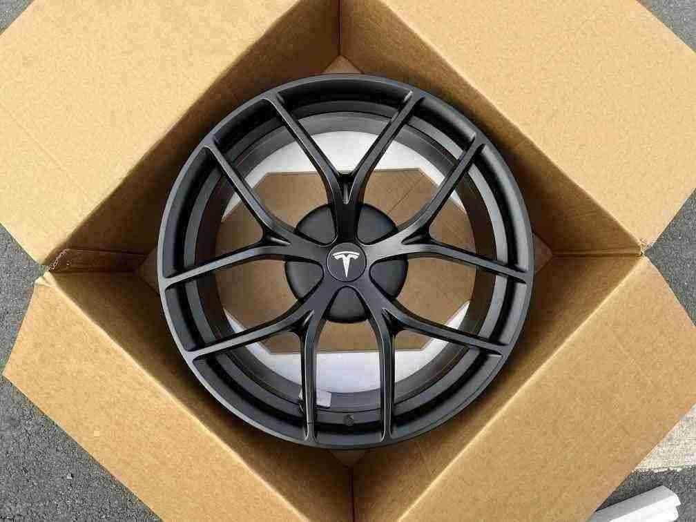 1911-FORGED alloy wheel