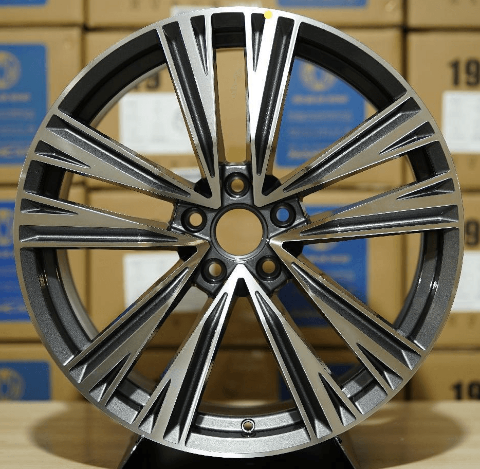 X01-FLOW-FORMED alloy wheel