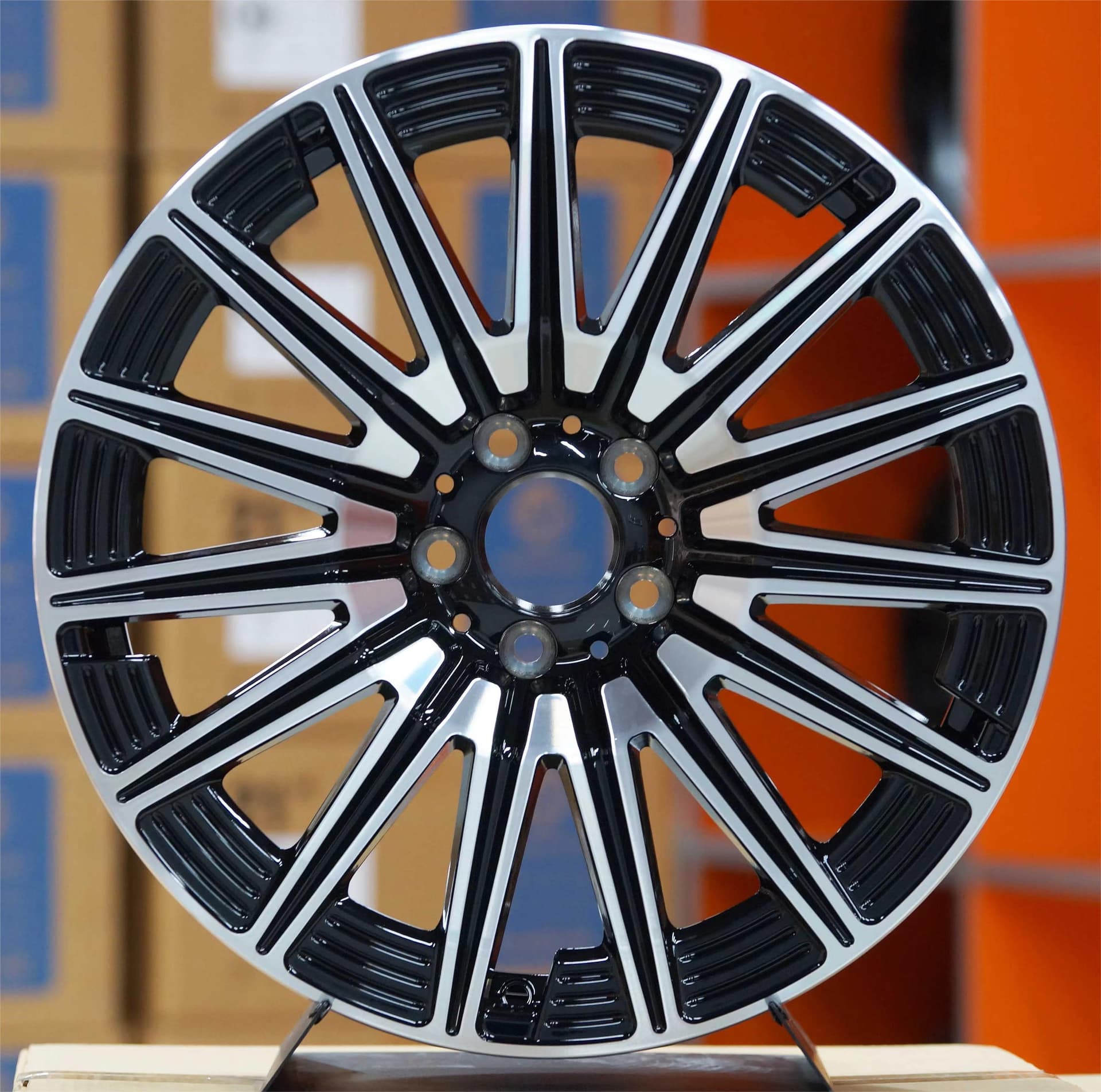 X33-FLOW-FORMED alloy wheel