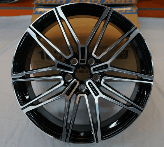 X45-FLOW-FORMED alloy wheel